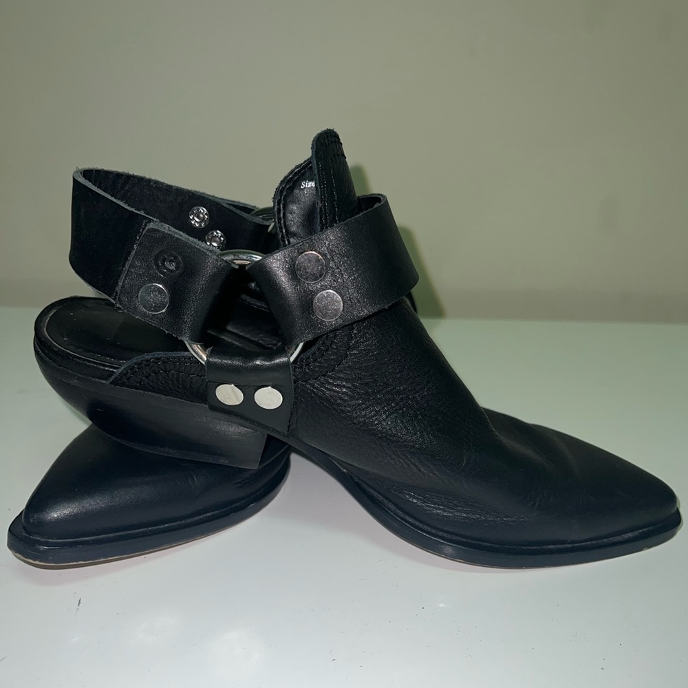 Dolce Vita Urban Slingback booties